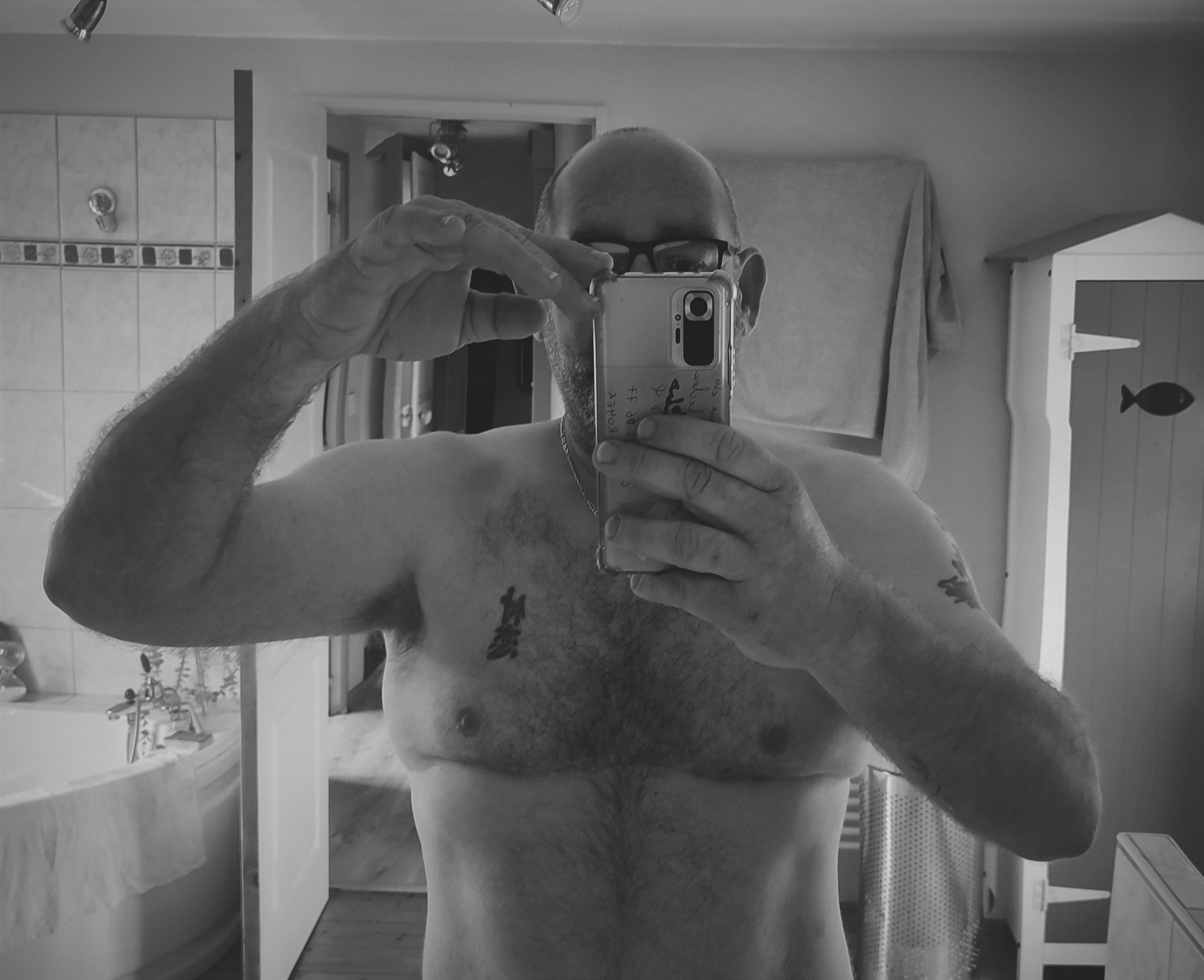 Profil de Naym, 48 ans, TS Belgique à Genk