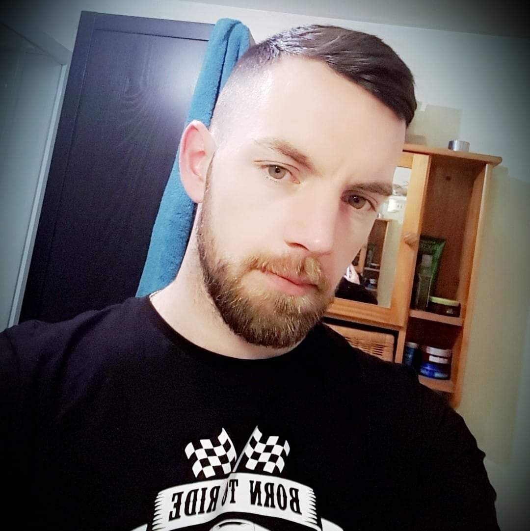 Profil de Denys, 35 ans, TS Belgique à Hotton