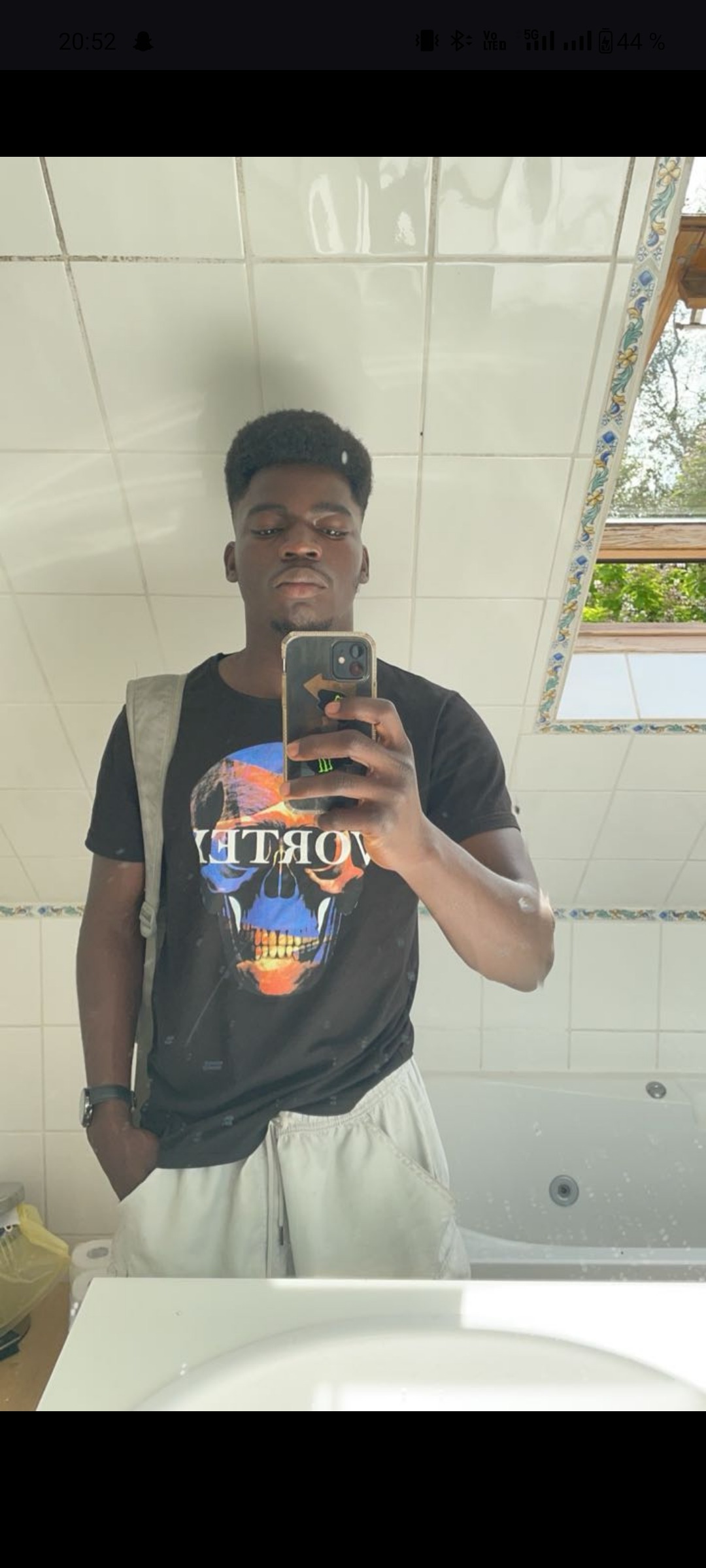 Profil de Avelino, 25 ans, TS Belgique à Havelange