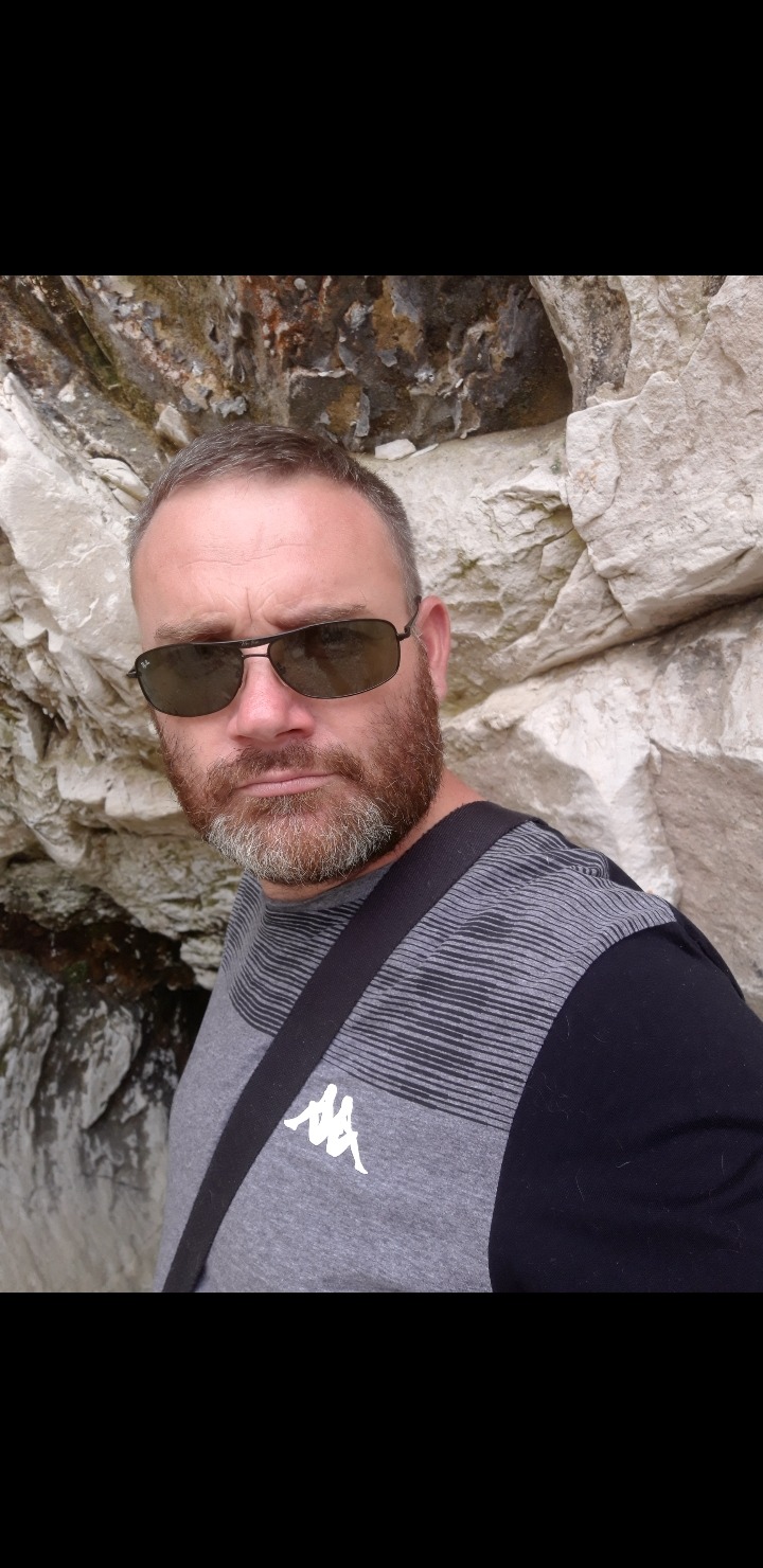 Profil de Yovan, 48 ans, TS Belgique à Ternat