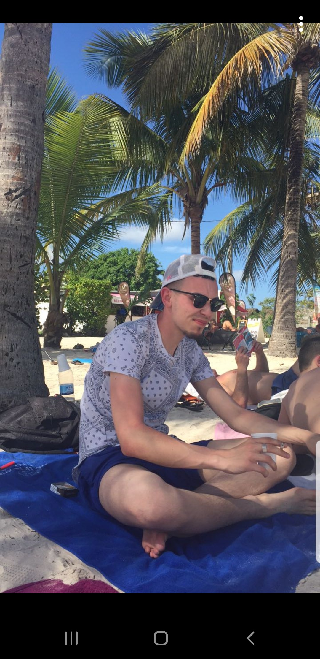 Profil de Chneor, 31 ans, TS Belgique à La Calamine