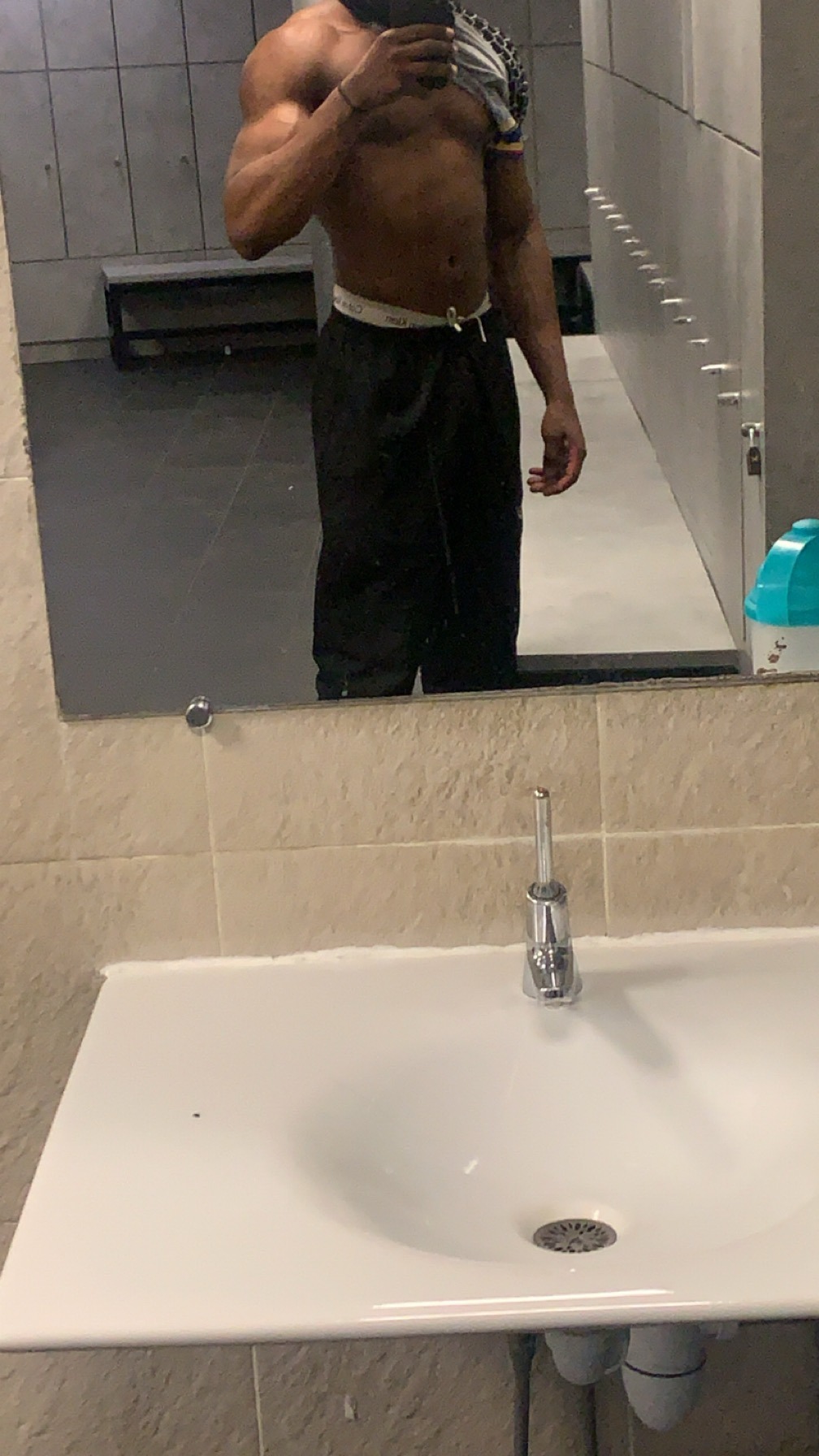 Profil de Ender, 22 ans, TS Belgique à Molenbeek-Saint-Jean